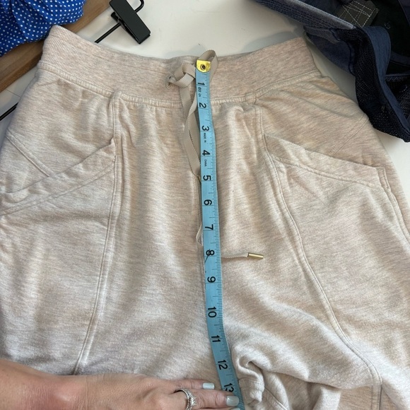 Lululemon Still Chill Jogger Pull On Stretch Waist Jogger Pants Heathered Cashew - Picture 12 of 13